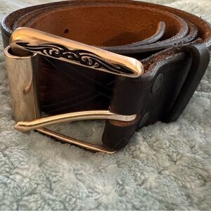Vintage style brown leather western belt  engraved silver-tone buckle